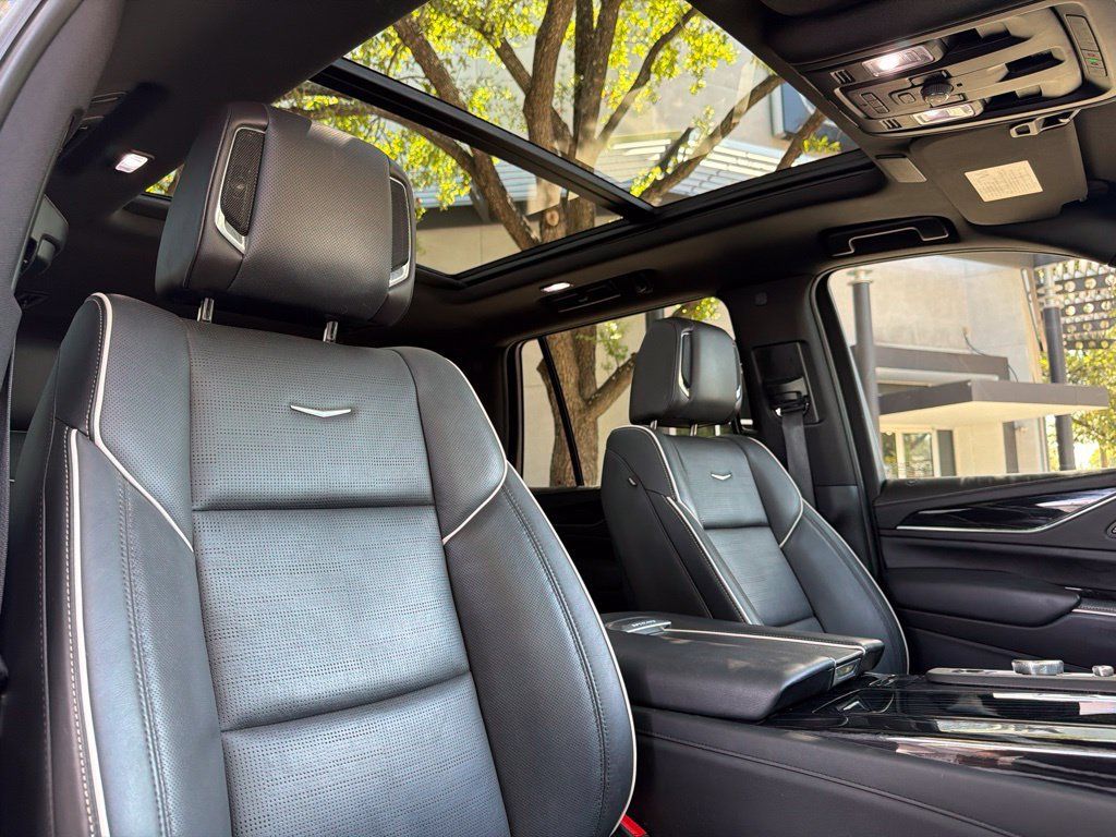 Used 2023 Cadillac Escalade Sport w/ LPO, ONYX Package AWD/4WD image 35