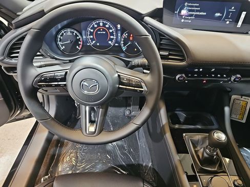 New 2026 MAZDA MAZDA3 2.5 S Hatchback w/ Premium Pkg FWD image 17