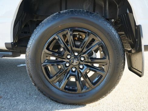Used 2024 Ford F150 Platinum image 39