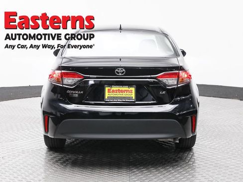 Used 2025 Toyota Corolla LE image 6