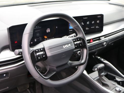Used 2026 Kia Sorento S w/ S Panoramic Sunroof Package FWD image 17