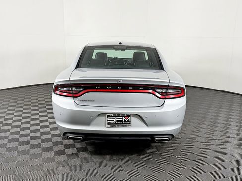 Used 2019 Dodge Charger SXT w/ Leather Interior Group image 9