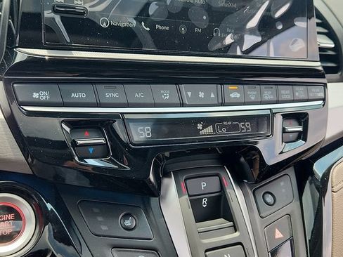 New 2026 Honda Odyssey Touring image 16
