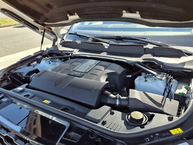 Used 2018 Land Rover Range Rover Sport HSE AWD/4WD image 11