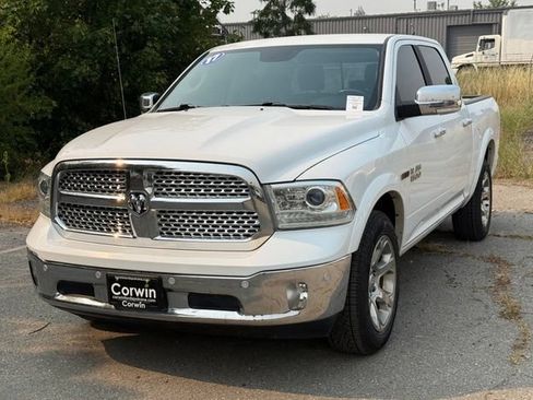 Used 2017 RAM 1500 Laramie w/ Convenience Group AWD/4WD image 5