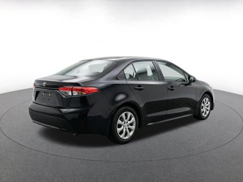 Used 2025 Toyota Corolla LE FWD image 9