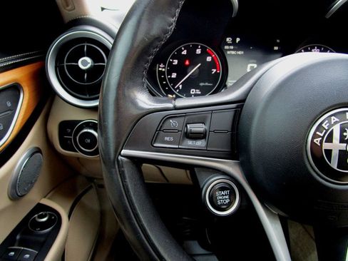 Used 2017 Alfa Romeo Giulia Ti w/ TI Lusso Light Wood Package image 21