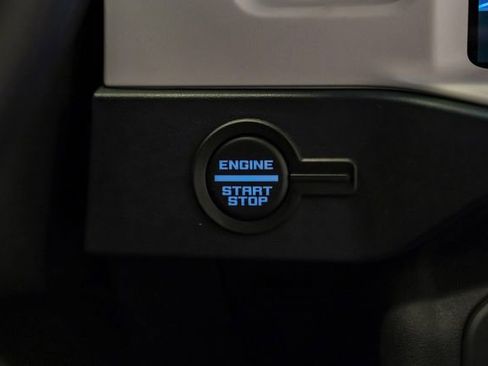 Used 2025 Ford Bronco Heritage Edition AWD/4WD image 59
