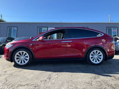 Used 2017 Tesla Model X 75D image 5