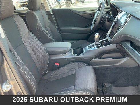 Used 2025 Subaru Outback Premium image 17