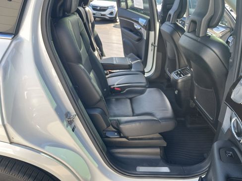 Used 2016 Volvo XC90 T6 Momentum w/ Momentum Plus Package AWD/4WD image 42