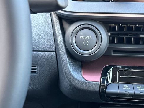 New 2026 Toyota Prius SE image 22