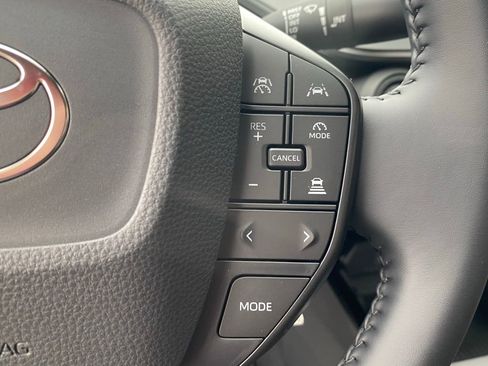 New 2026 Toyota Prius LE image 25