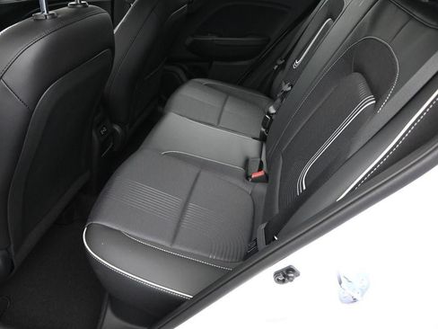 New 2025 Hyundai Venue Limited image 28