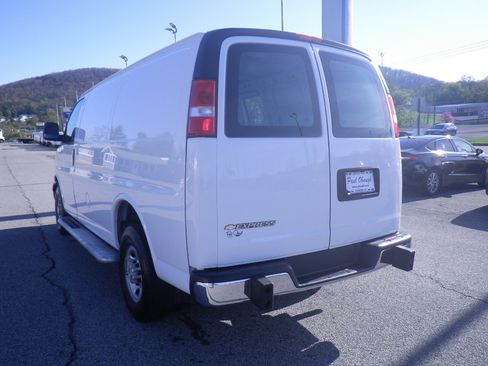 Used 2024 Chevrolet Express 2500 w/ Driver Convenience Package image 5