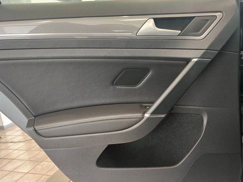 Used 2017 Volkswagen Golf SE AWD/4WD image 36