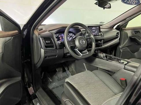 Certified 2021 Nissan Rogue S image 19