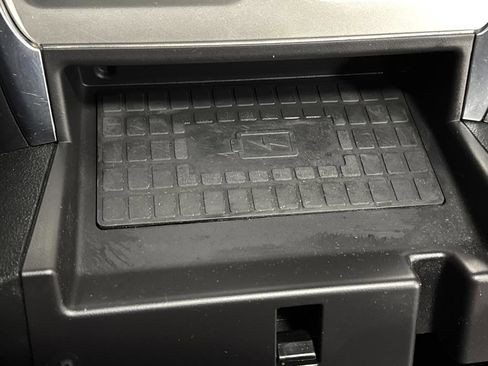 Used 2023 Ford Explorer Limited image 26