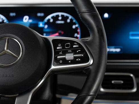 Used 2021 Mercedes-Benz GLS 450 4MATIC image 39