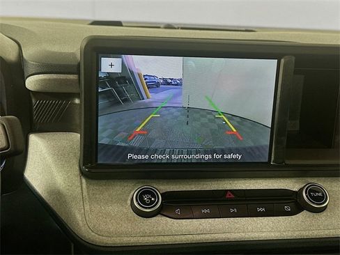 Used 2023 Ford Maverick XLT image 13