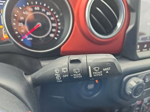 Used 2020 Jeep Wrangler Unlimited Rubicon AWD/4WD image 24