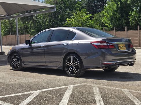 Used 2017 Honda Accord Sport Special Edition image 6