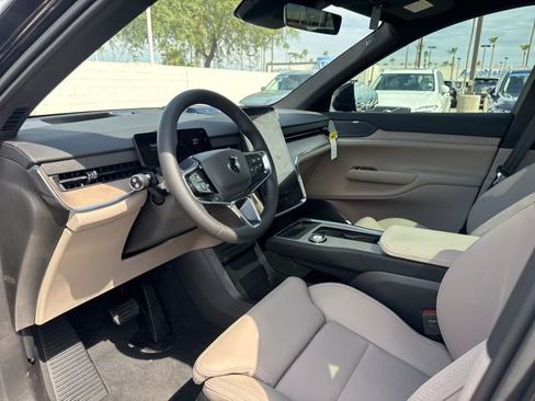 New 2025 Volvo EX90 Plus image 8