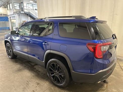 Used 2023 GMC Acadia SLE w/ Driver Convenience Package image 6