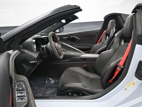 Used 2023 Chevrolet Corvette Stingray Premium Conv w/ Z51 Performance Package image 28