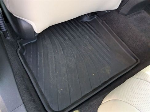 Certified 2023 Honda Accord Touring image 35