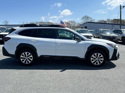 Certified 2023 Subaru Outback Premium AWD/4WD image 8