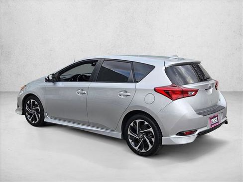 Used 2018 Toyota Corolla iM image 8