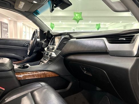 Used 2019 Chevrolet Tahoe LT image 17