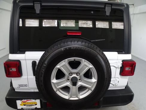 Used 2021 Jeep Wrangler Unlimited Sport AWD/4WD image 19
