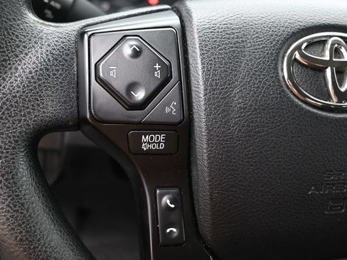 Used 2022 Toyota Tacoma SR AWD/4WD image 25