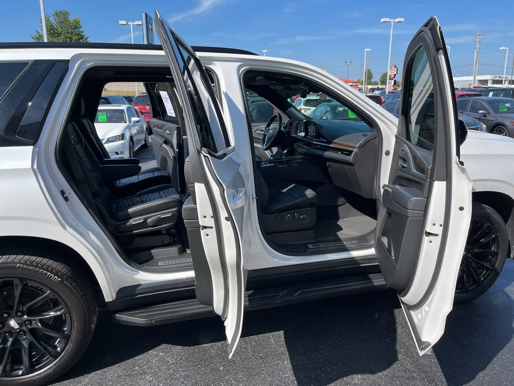 Used 2021 Cadillac Escalade Sport Platinum w/ LPO, ONYX Package AWD/4WD image 47