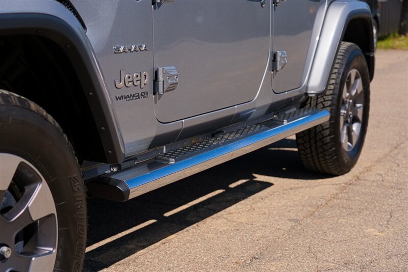 Used 2019 Jeep Wrangler Unlimited Sahara AWD/4WD image 12