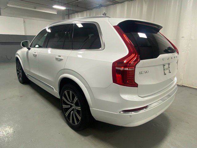 Used 2025 Volvo XC90 B5 Core AWD/4WD image 2