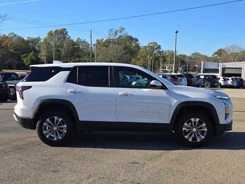 Used 2025 Chevrolet Equinox LT image 5