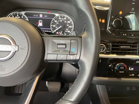 Certified 2024 Nissan Pathfinder SL image 15