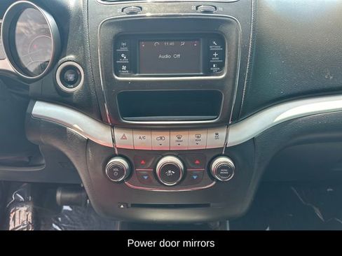 Used 2019 Dodge Journey SE FWD image 11