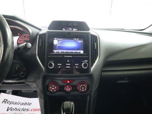 Used 2018 Subaru Crosstrek 2.0i Premium w/ Popular Package #3 AWD/4WD image 12