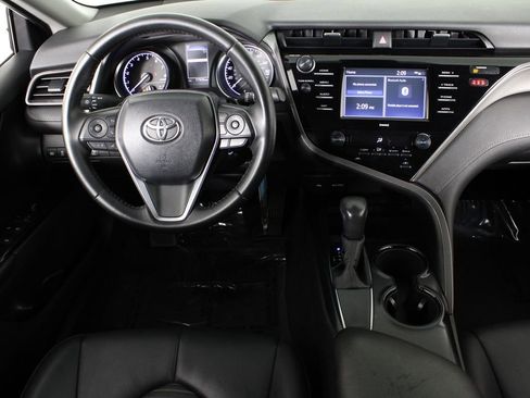 Used 2020 Toyota Camry SE image 7