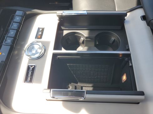 New 2026 Lincoln Navigator Reserve w/ Jet Appearance Package AWD/4WD image 26