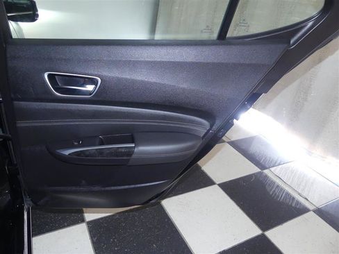 Used 2018 Acura TLX FWD image 27