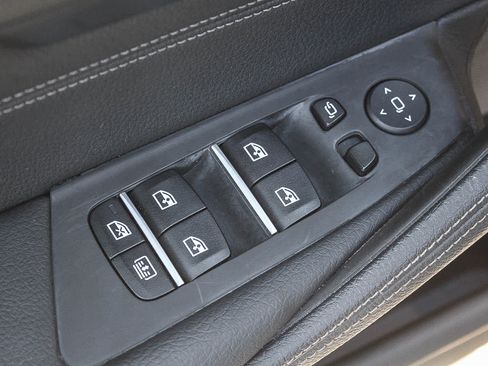 Used 2023 BMW M550i xDrive w/ Executive Package AWD/4WD image 20