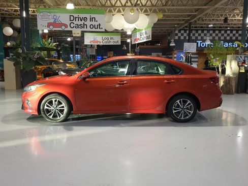 Used 2023 Kia Forte LXS image 11