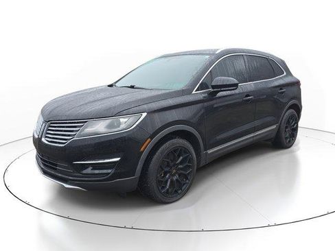 Used 2017 Lincoln MKC Premiere image 2