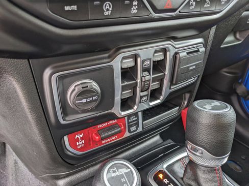 Used 2021 Jeep Wrangler Unlimited Rubicon w/ Safety Group image 28