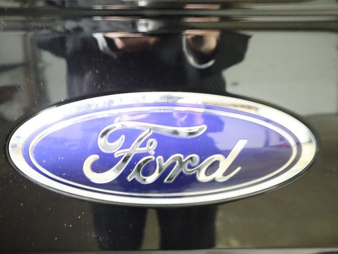 Used 2020 Ford F150 Lariat image 11